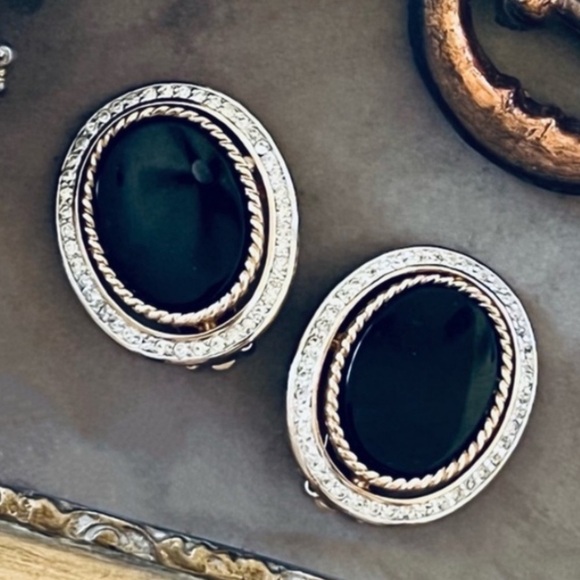 VINTAGE • Panetta Black Rhinestone Earrings - Picture 4 of 4